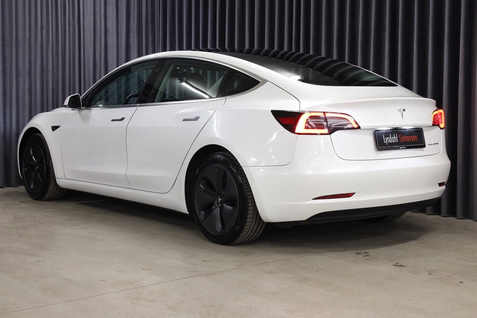 Tesla Model 3 Long Range AWD 4d