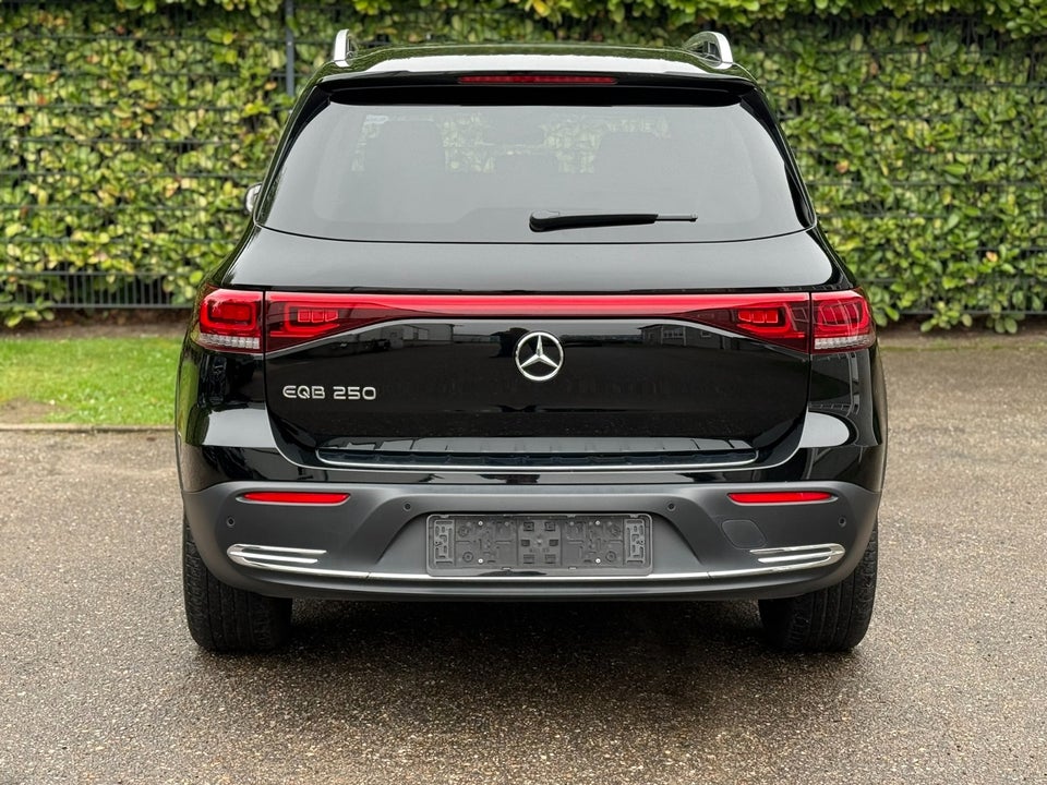 Mercedes EQB250 7prs 5d