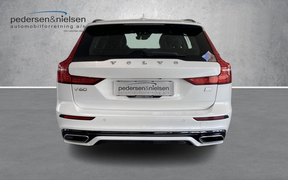 Volvo V60 2,0 T8 ReCharge R-Design aut. AWD 5d