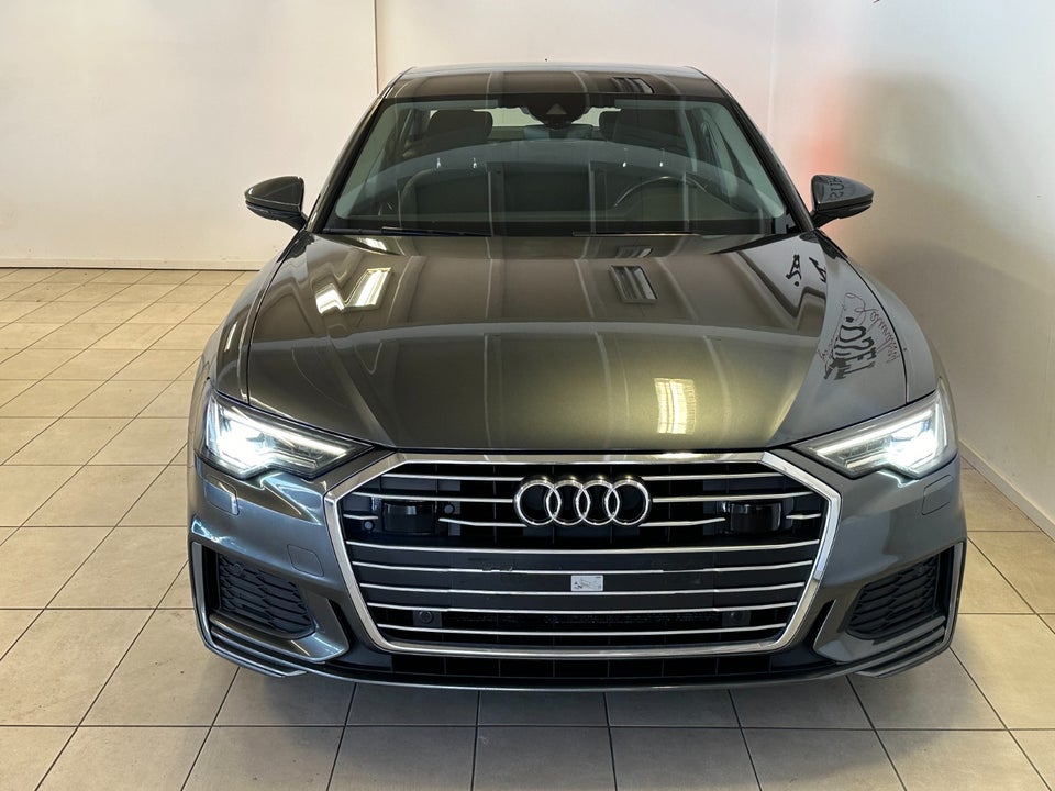 Audi A6 40 TDi S-line S-tr. 4d