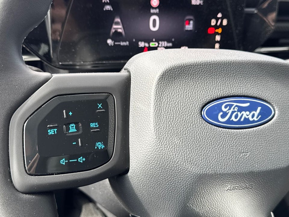 Ford Explorer 77 Premium Extended Range 5d