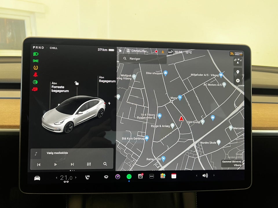 Tesla Model 3 Standard Range+ RWD 4d