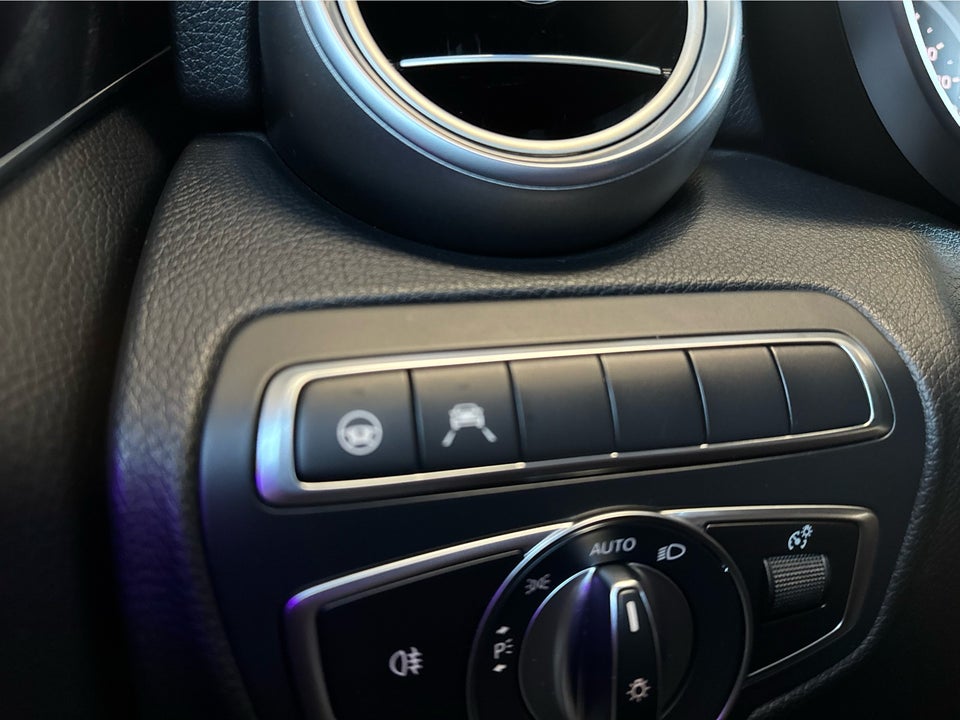 Mercedes C300 de 2,0 Business stc. aut. 5d