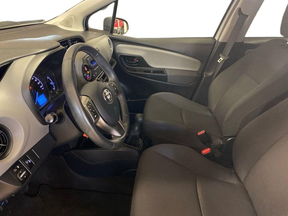 Toyota Yaris 1,0 VVT-i T1 Style 5d