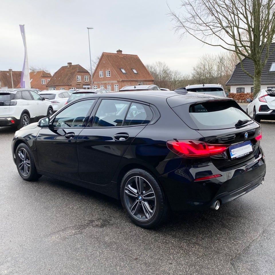 BMW 118d 2,0 Sport Line aut. 5d