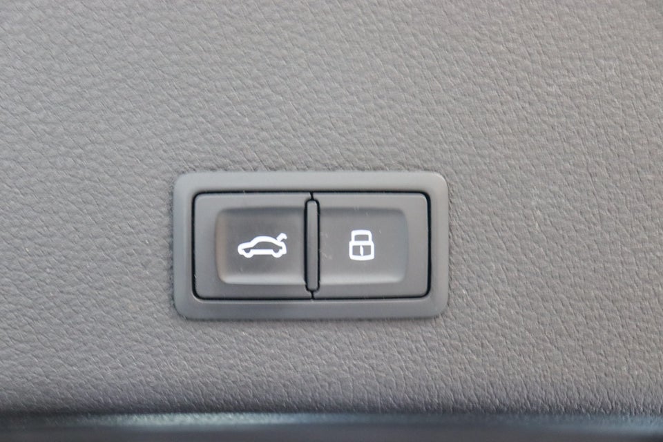 Audi e-tron 55 S-line quattro 5d