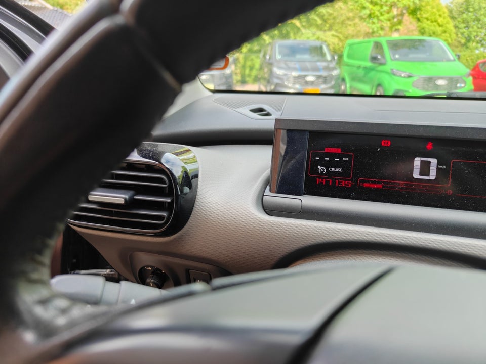 Citroën C4 Cactus 1,6 BlueHDi 100 Feel Van 5d