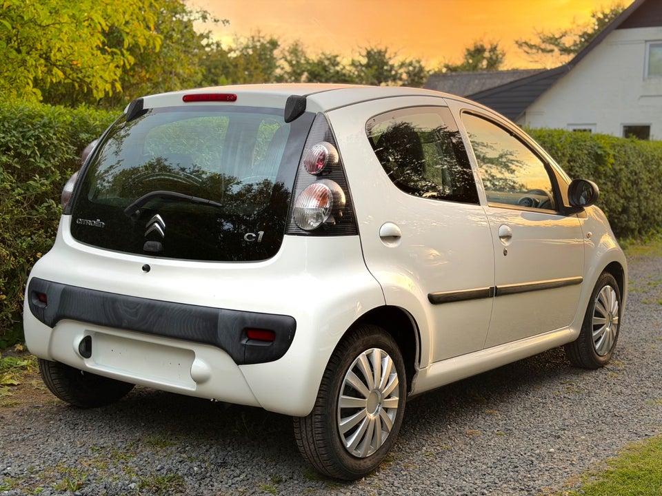 Citroën C1 1,0i Exclusive 5d