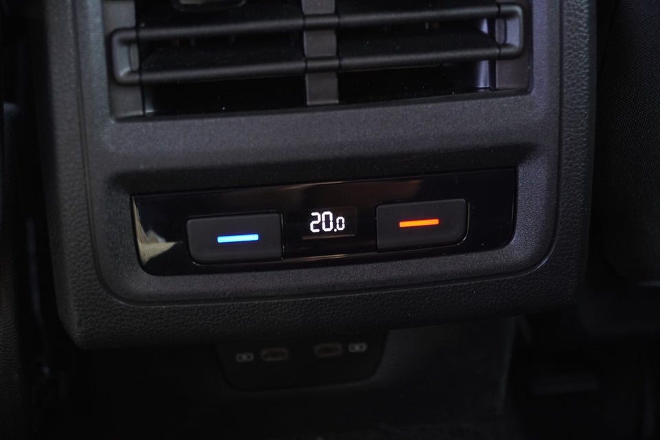 VW Golf VIII 1,4 eHybrid DSG 5d