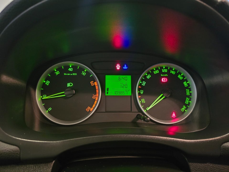 Skoda Fabia 1,4 16V Ambiente Combi 5d