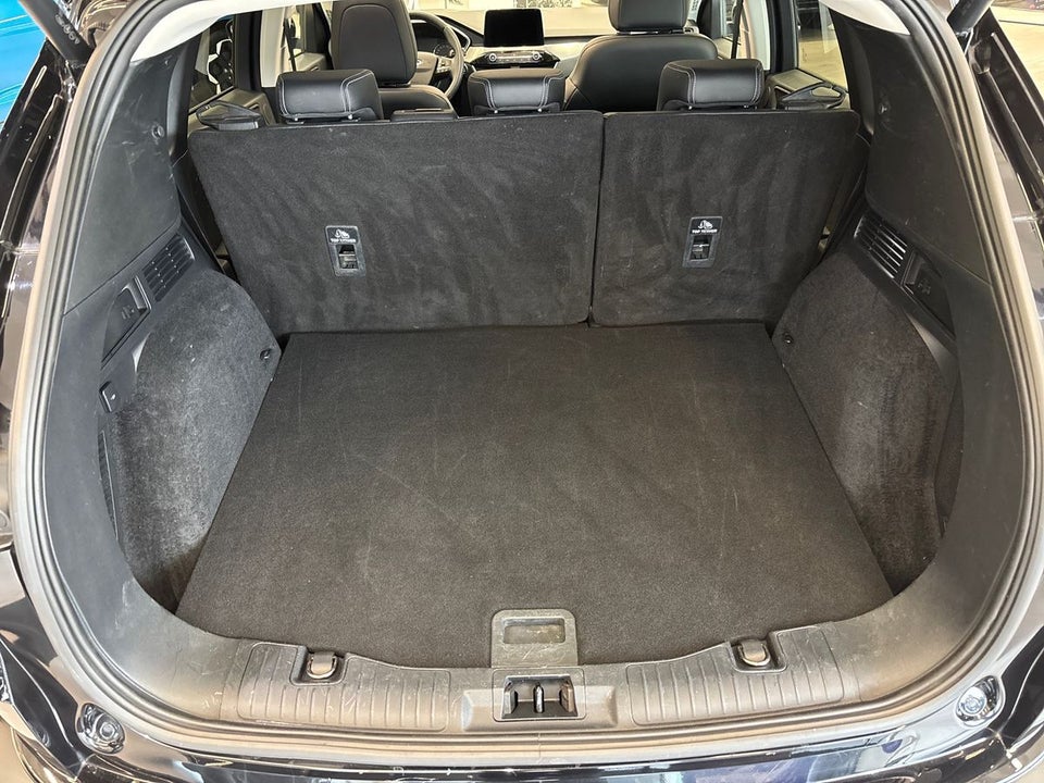 Ford Kuga 2,5 PHEV Titanium X CVT 5d