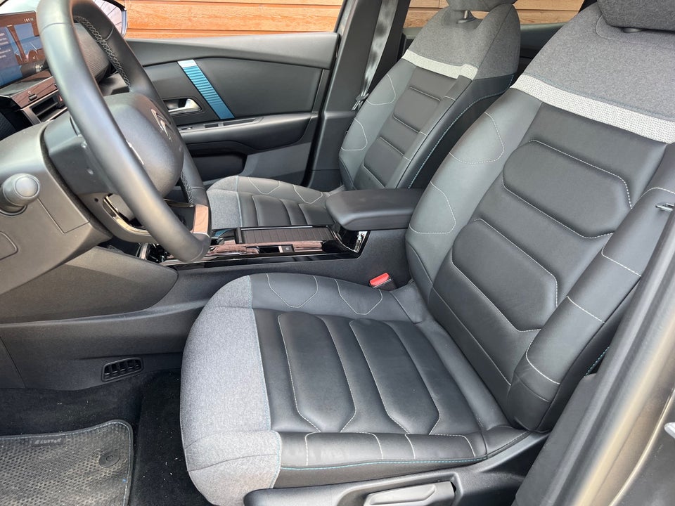 Citroën ë-C4 X 50 Shine 4d
