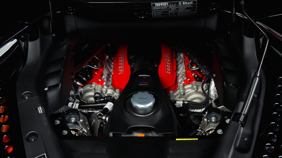 Ferrari SF90 Spider 4,0 DCT 2d