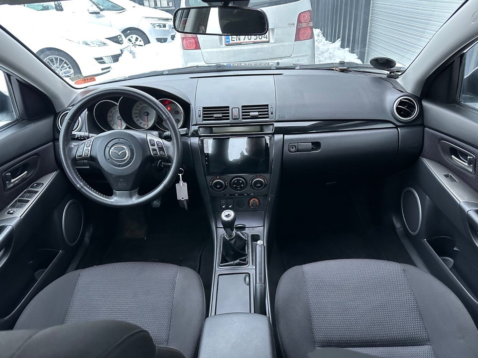Mazda 3 2,0 4d