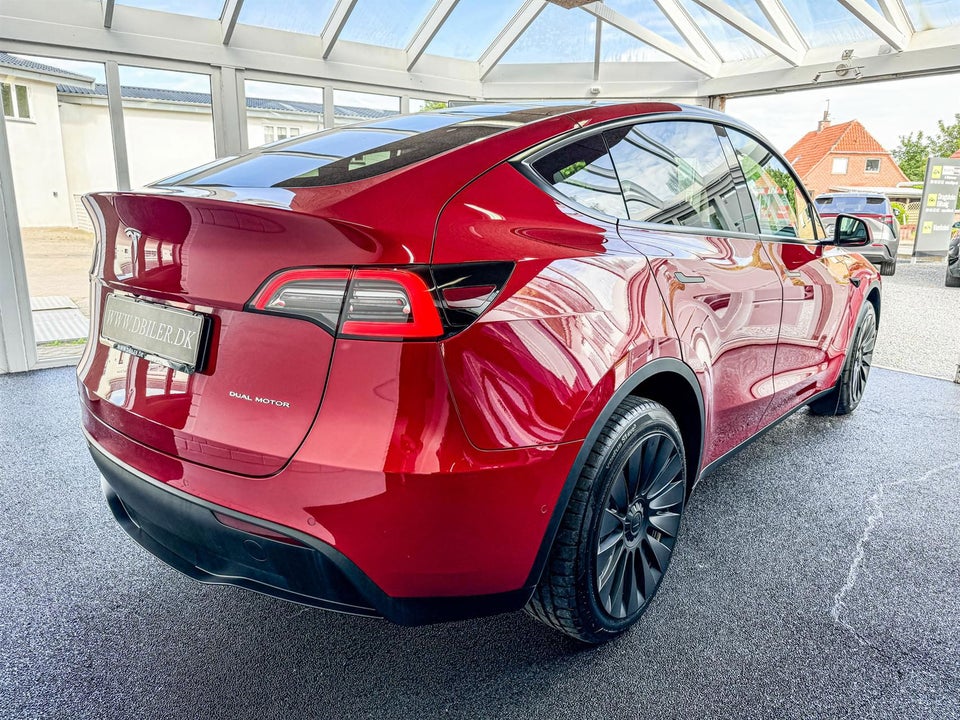 Tesla Model Y Long Range AWD 5d