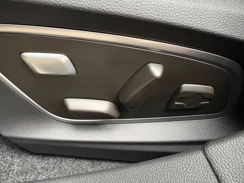 Renault Megane E-Tech 60 Iconic 5d