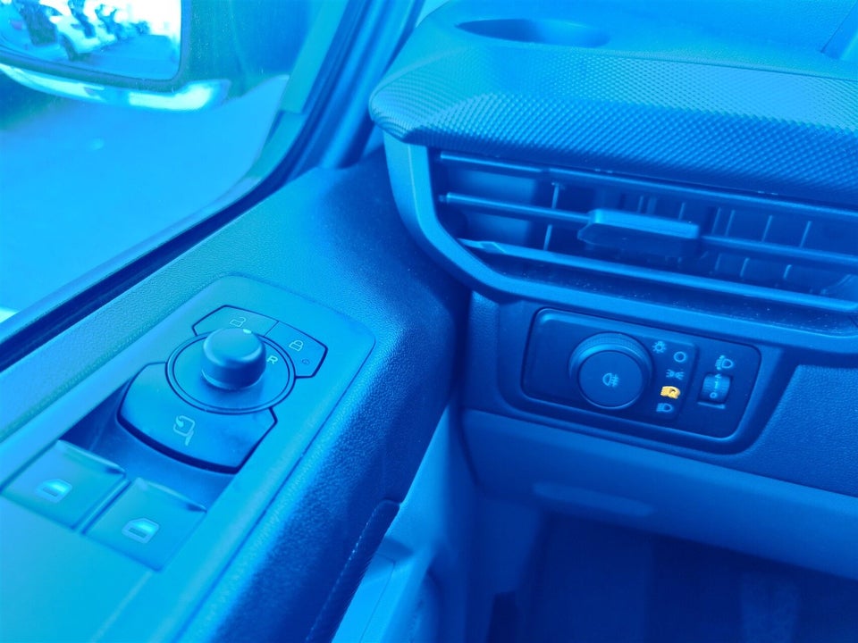 Ford Transit Custom 320L 2,0 EcoBlue Trend