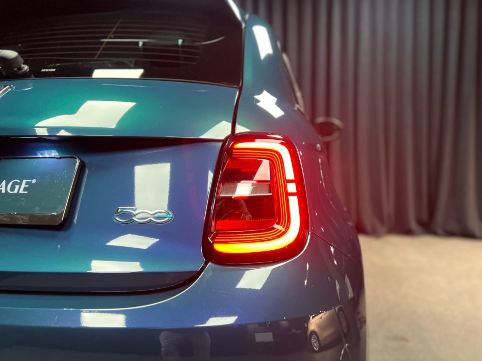 Fiat 500e 42 Icon Plus 3d