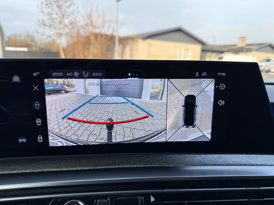 Peugeot e-3008 77 GT Pack 5d