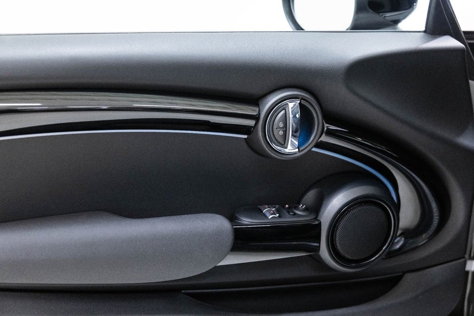 MINI Cooper SE Camden Edition 3d