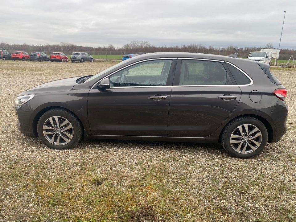 Hyundai i30 1,6 CRDi 110 Premium 5d