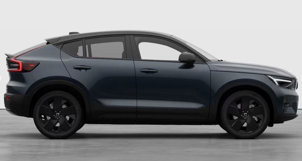 Volvo EC40 Twin Black Edition 5d