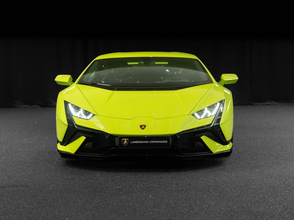 Lamborghini Huracan 5,2 Tecnica RWD 2d