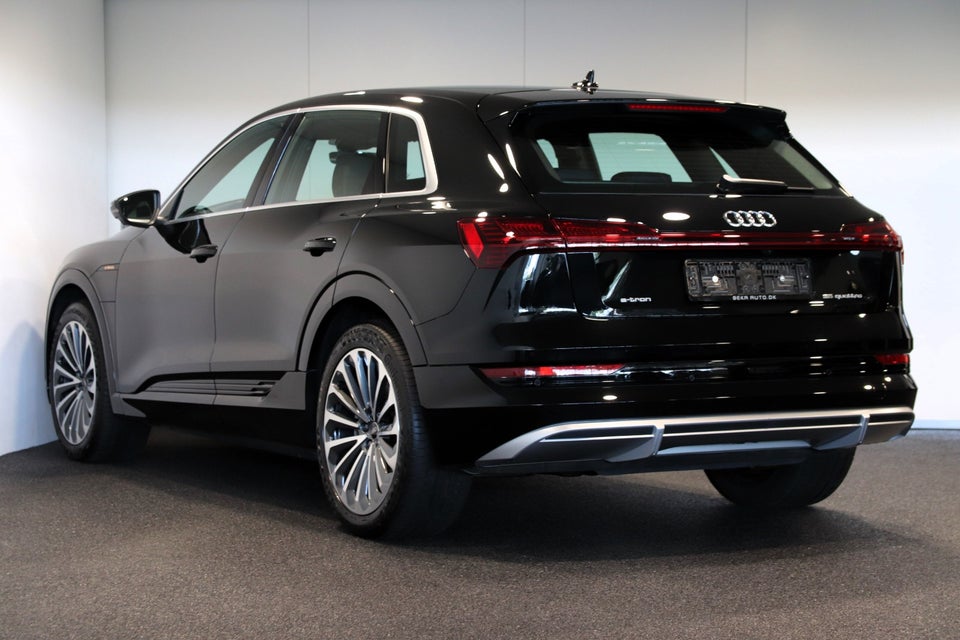 Audi e-tron 55 S-line quattro 5d