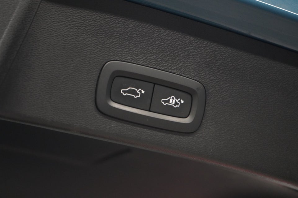 Volvo XC40 P6 ReCharge Plus 5d