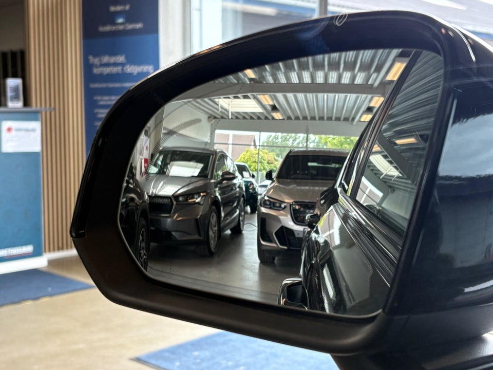 Volvo EX40 Twin Performance Plus 5d