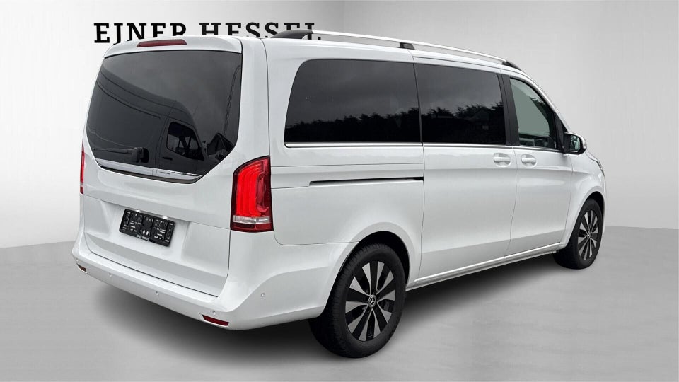 Mercedes EQV300 Avantgarde L Van