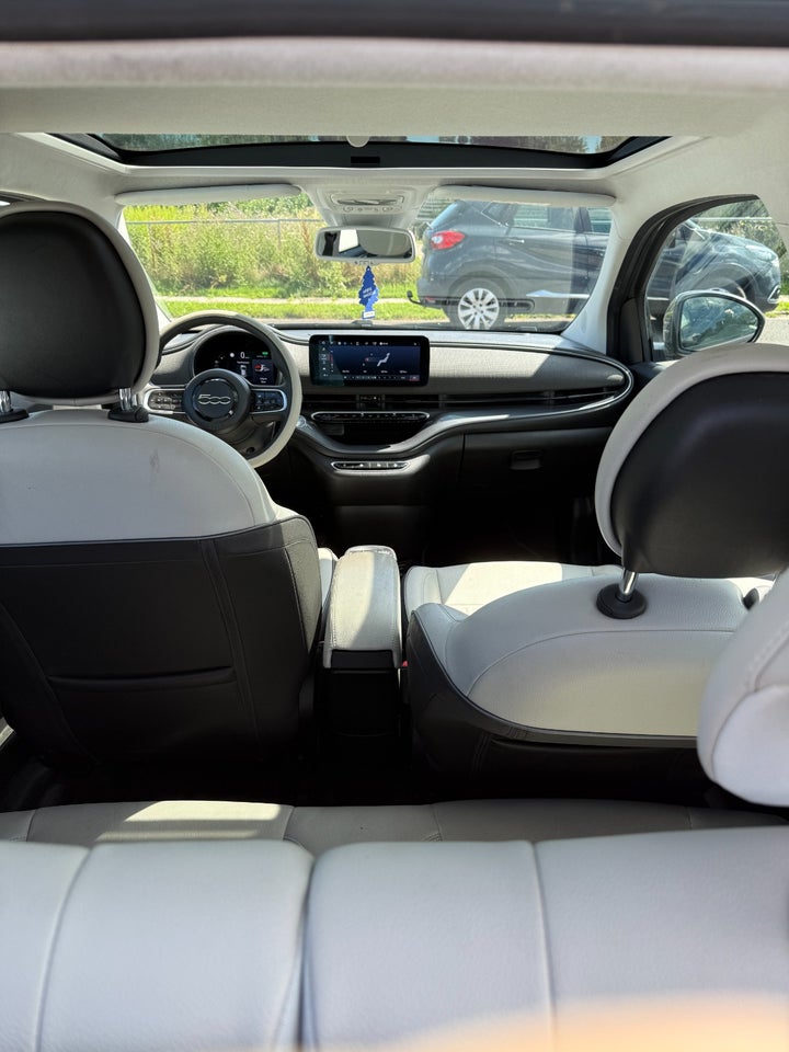 Fiat 500e 42 la Prima 3d