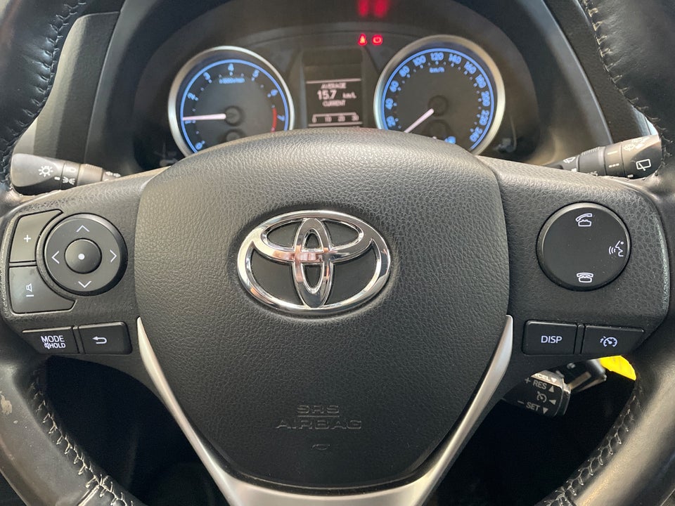 Toyota Auris 1,6 T2 5d