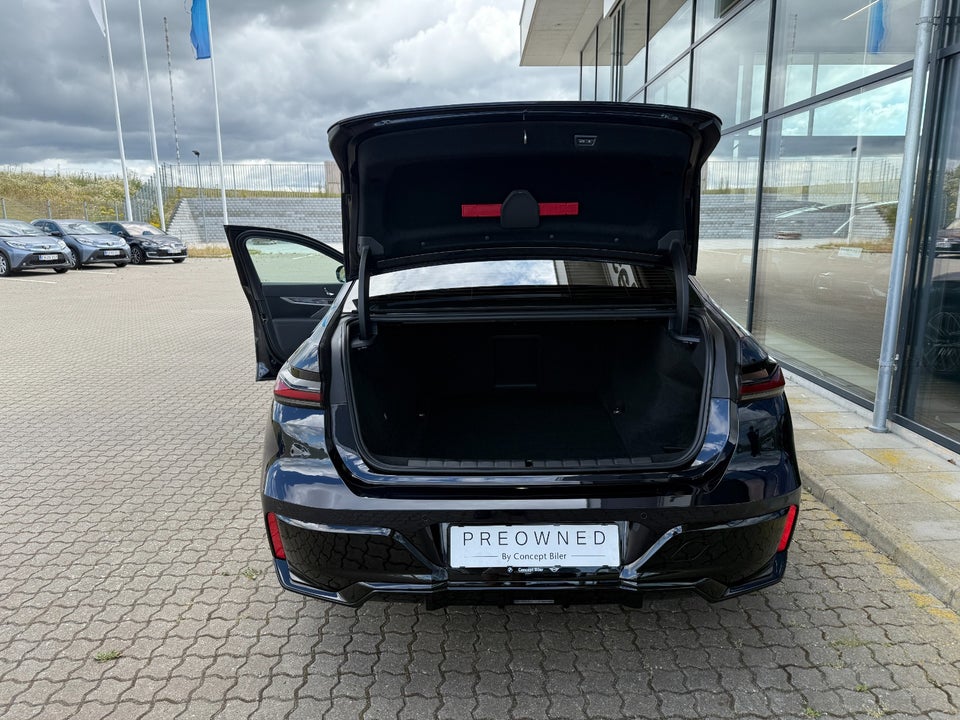 BMW i7 eDrive50 M-Sport 4d