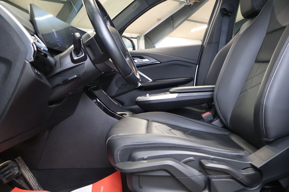 BMW iX1 eDrive20 X-Line 5d