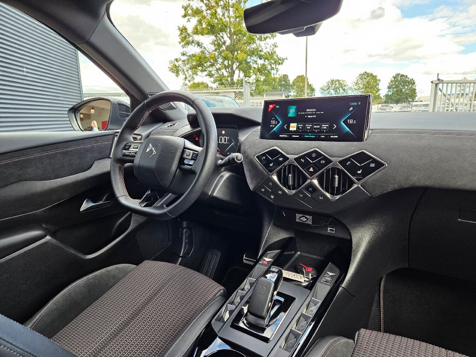 DS DS 3 CrossBack 50 E-Tense Performance Line Pack 5d