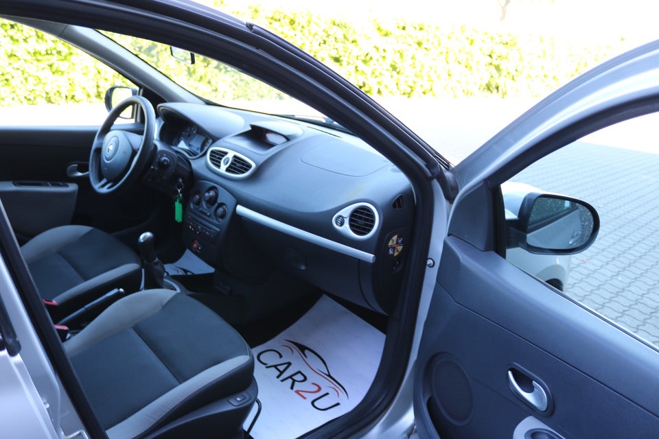 Renault Clio III 1,5 dCi 75 Authentique 5d