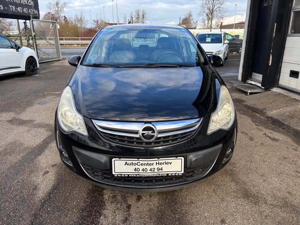 Opel Corsa 1,2 16V Cosmo 5d