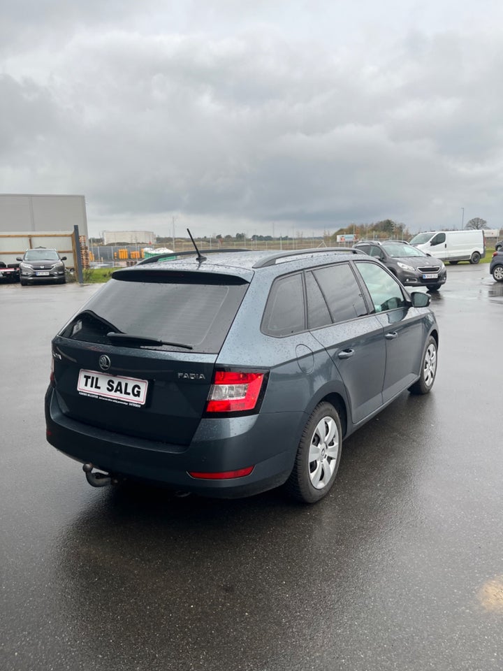 Skoda Fabia 1,0 TSi 110 Ambition Combi DSG 5d