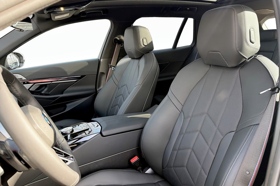 BMW i5 eDrive40 Touring Supercharged 5d