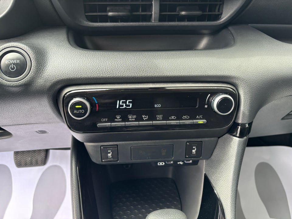 Toyota Yaris 1,5 Hybrid Style e-CVT 5d