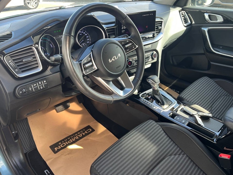 Kia Ceed 1,6 PHEV Prestige SW DCT 5d