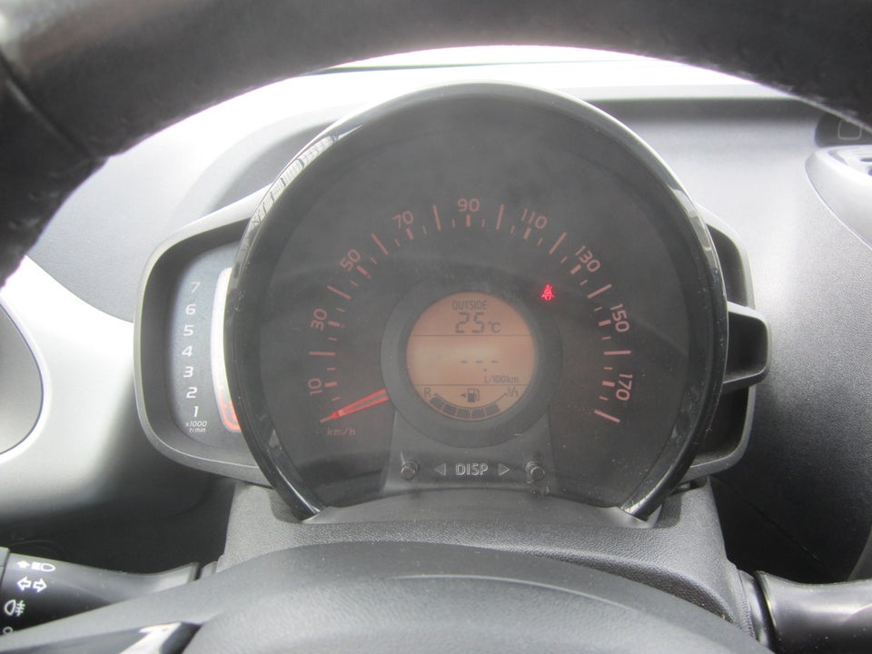 Toyota Aygo 1,0 VVT-i x-play 5d