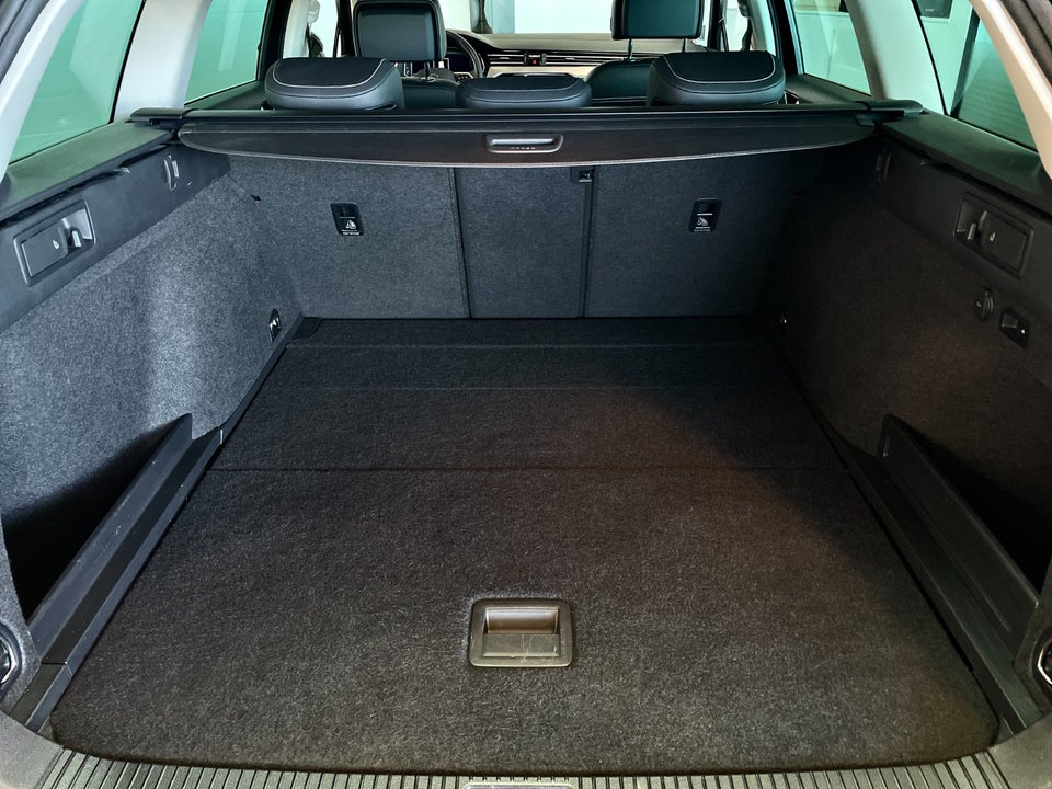 VW Passat 2,0 TDi 200 Elegance Variant DSG 5d