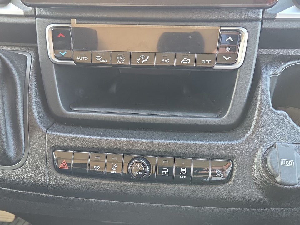 Citroën Jumper 35 2,2 BlueHDi 140 L2H2 MasterLine EAT8