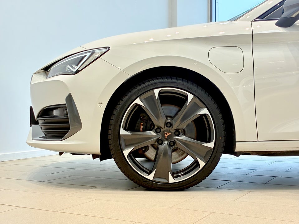 Cupra Leon 1,4 eHybrid DSG 5d