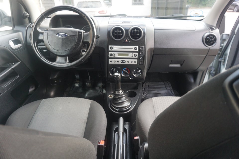 Ford Fusion 1,4  5d