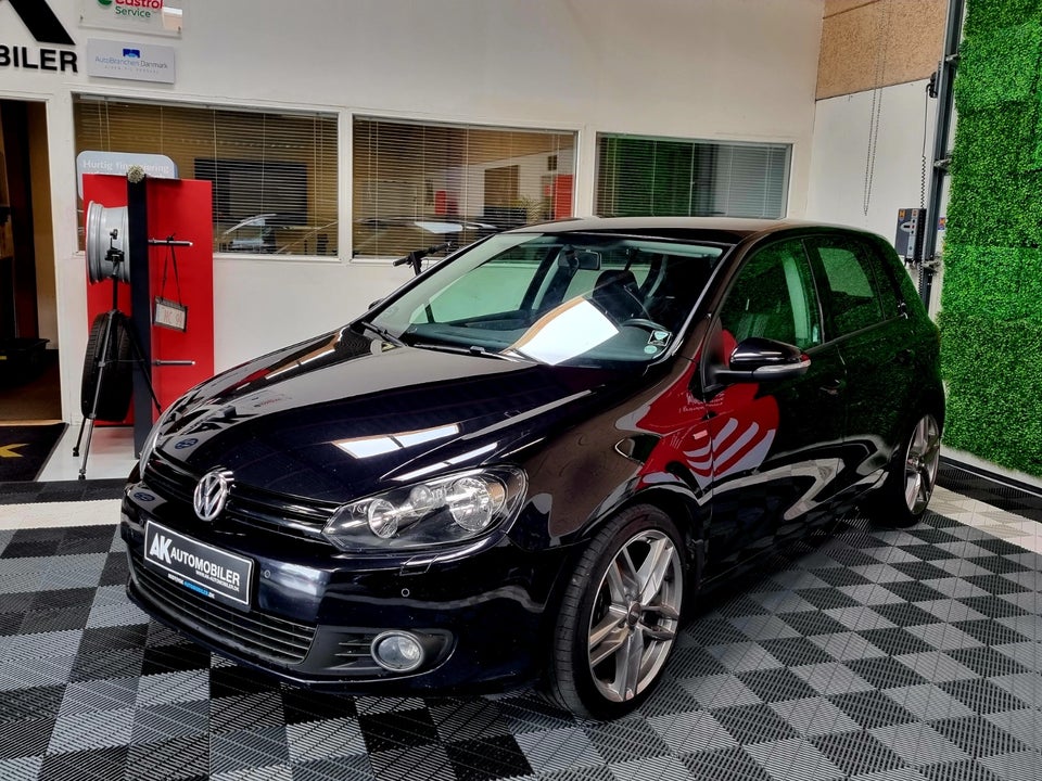 VW Golf VI 2,0 TDi 140 Highline DSG 5d