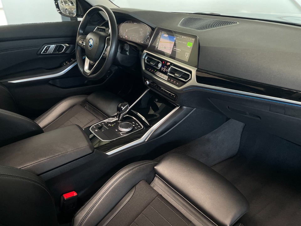 BMW 330e 2,0 Touring Sport Line aut. 5d