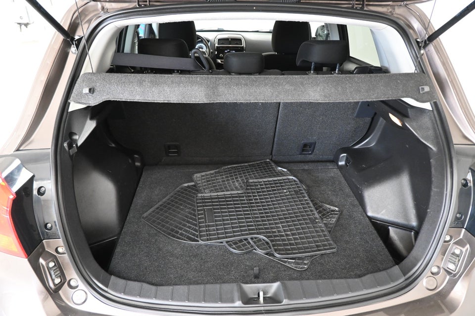 Mitsubishi ASX 1,6 Invite 5d